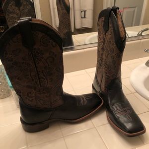 Noble Outfitters Boots Size 9